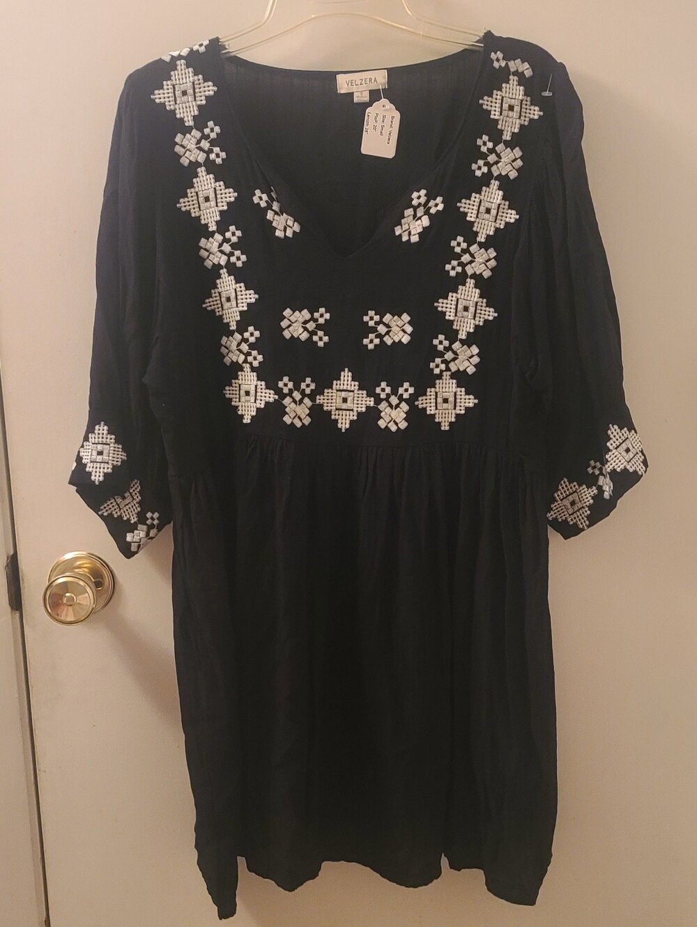 Velzera Black & White  Scoop Neck Oversize Tunic